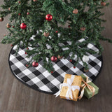 Sable Ann Check Tree Skirt-Lange General Store